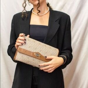Vintage Dior honeycomb‎ clutch with chain